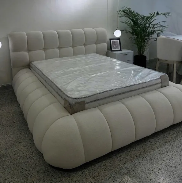 Giường bọc nệm cao cấp TTB19